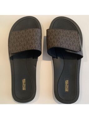 Michael Kors MK Signature Logo Print Wade Slides 10 New